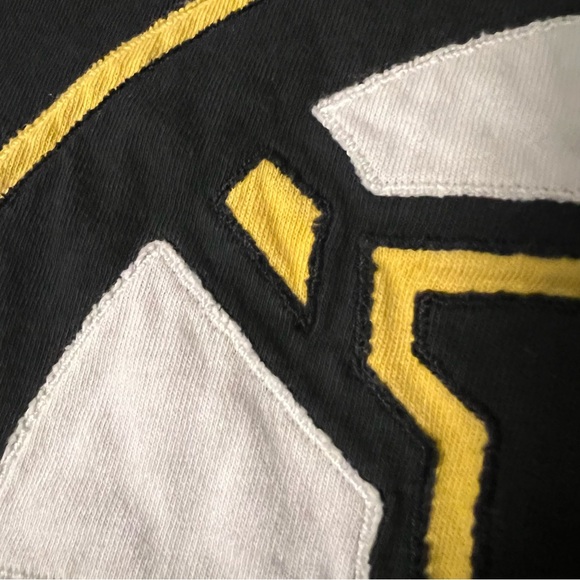 47 Bruins Stitched Black T-Shirt with Logo Tee 🔥Unisex🔥 - Picture 3 of 4